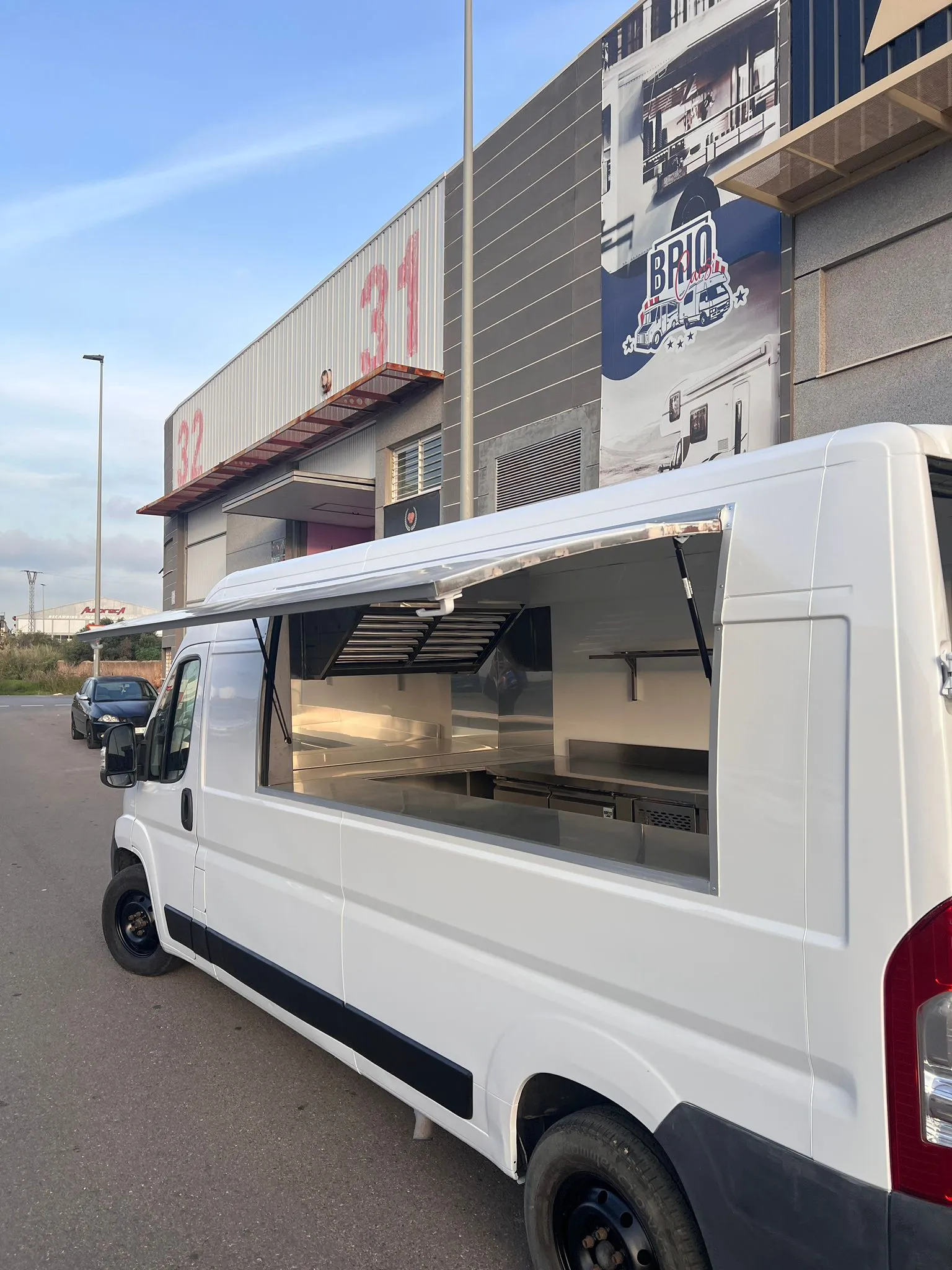 Exterior Fiat Ducato Food truck Homologada 3 - Alquiler en España