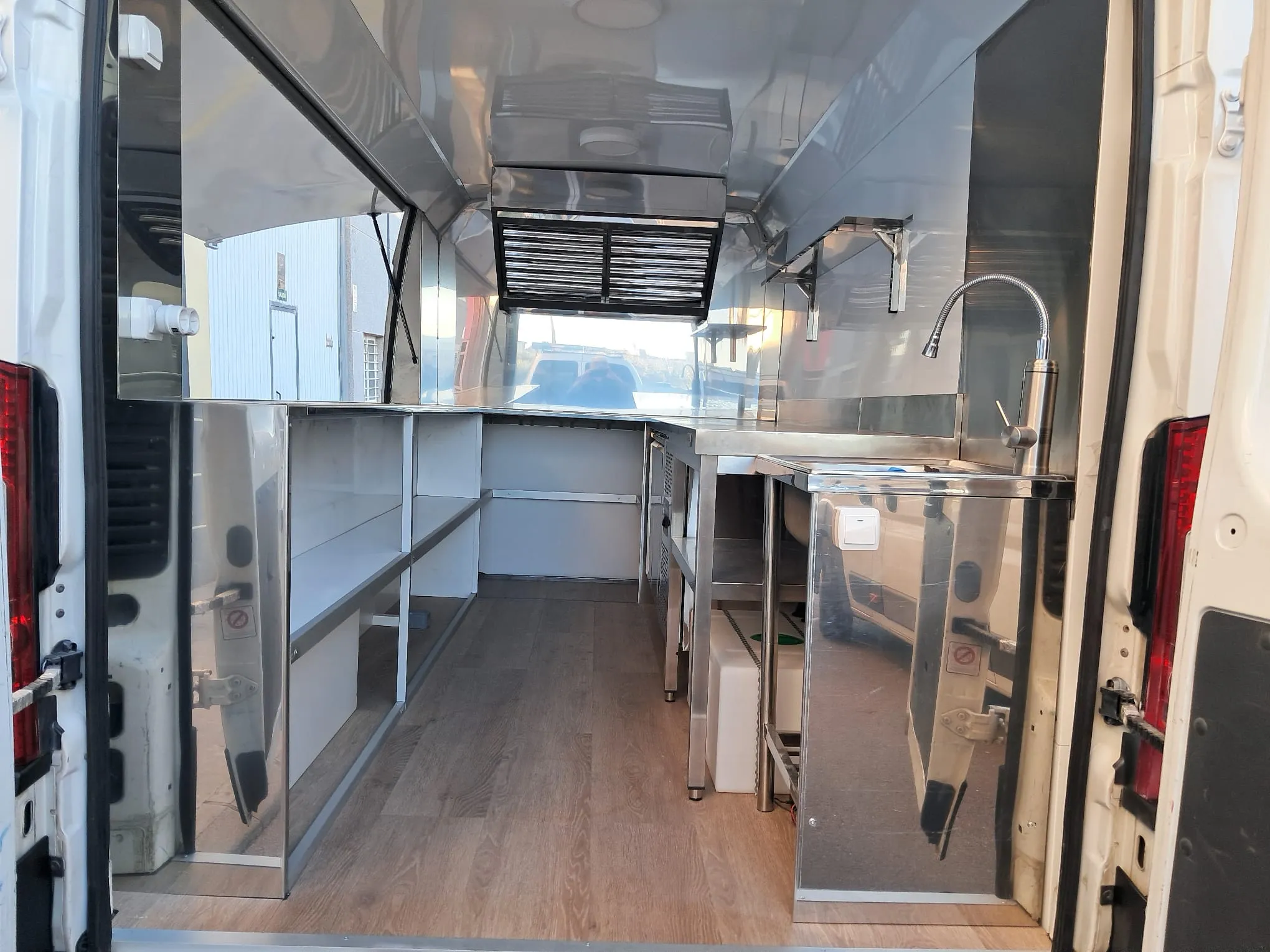 Interior Fiat Ducato Food truck Homologada 5 - España